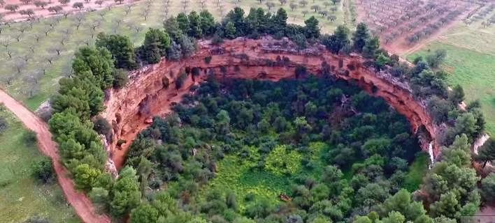 Οι περίεργοι κρατήρες της Αργολίδας – Τοπίο απόκοσμο (βίντεο)